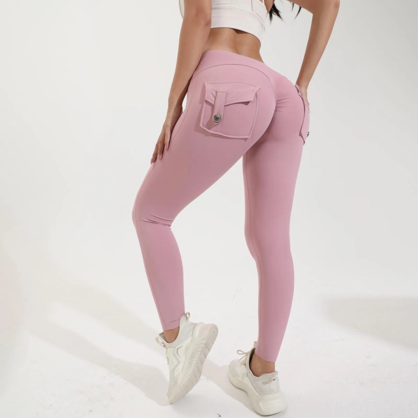 Leggins tipo cargo con levantamiento de glúteos